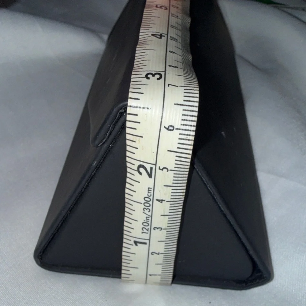 Quay Australia protective hard